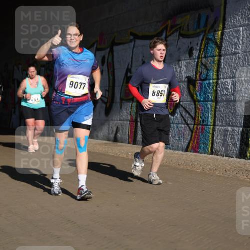 06.10.2024 - 19. swb-Marathon Bremen Michael Strokosch http://msf.ph/oto/7347472 06.10.2024 10:25:10 Laufen 7545, 79, 84, 9077, 8851 meine-sportfotos.de