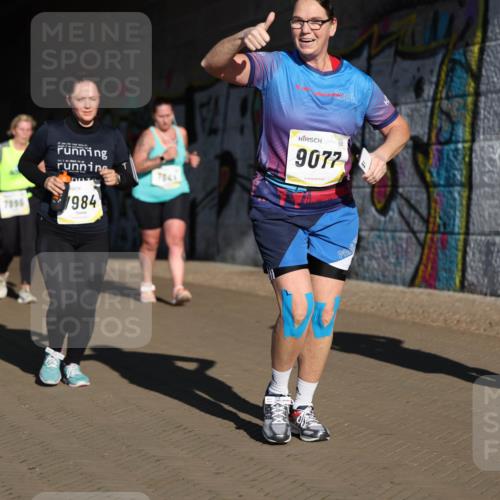 06.10.2024 - 19. swb-Marathon Bremen Michael Strokosch http://msf.ph/oto/7347479 06.10.2024 10:25:11 Laufen 7956, 984, 7841, 2024, 8851, 9077 meine-sportfotos.de