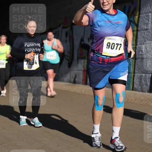 06.10.2024 - 19. swb-Marathon Bremen Michael Strokosch http://msf.ph/oto/7347483 06.10.2024 10:25:11 Laufen 7641, 2024, 9077 meine-sportfotos.de