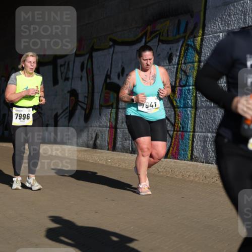 06.10.2024 - 19. swb-Marathon Bremen Michael Strokosch http://msf.ph/oto/7347490 06.10.2024 10:25:13 Laufen 8882, 7996, 1941, 984 meine-sportfotos.de