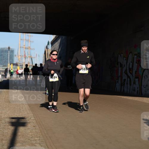 06.10.2024 - 19. swb-Marathon Bremen Michael Strokosch http://msf.ph/oto/7347505 06.10.2024 10:25:22 Laufen 564, 7565 meine-sportfotos.de
