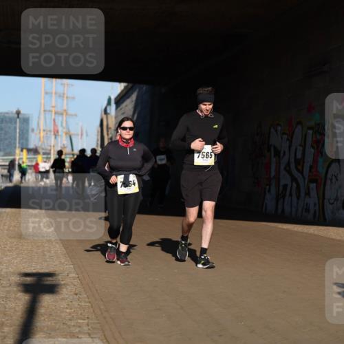 06.10.2024 - 19. swb-Marathon Bremen Michael Strokosch http://msf.ph/oto/7347507 06.10.2024 10:25:22 Laufen 764, 7906, 7565 meine-sportfotos.de