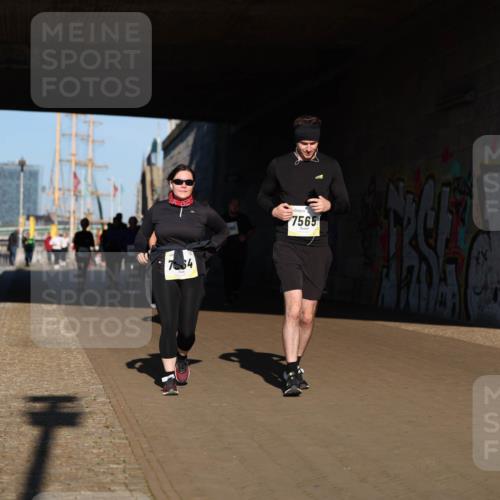 06.10.2024 - 19. swb-Marathon Bremen Michael Strokosch http://msf.ph/oto/7347509 06.10.2024 10:25:23 Laufen 754, 7565 meine-sportfotos.de