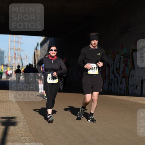 06.10.2024 - 19. swb-Marathon Bremen Michael Strokosch http://msf.ph/oto/7347511 06.10.2024 10:25:23 Laufen 7574, 565 meine-sportfotos.de
