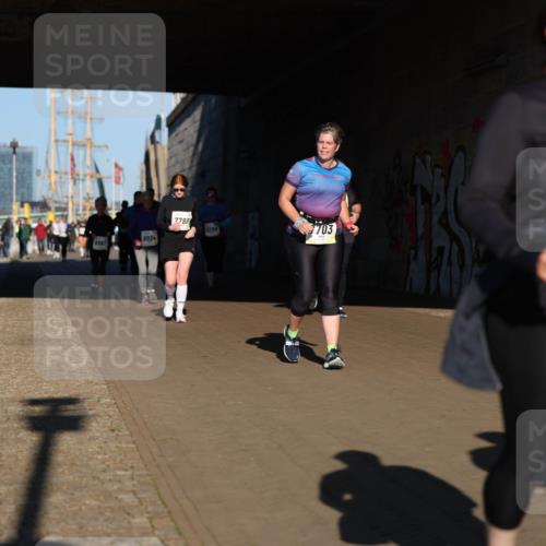 06.10.2024 - 19. swb-Marathon Bremen Michael Strokosch http://msf.ph/oto/7347523 06.10.2024 10:25:26 Laufen 8024, 8987, 7785, 1286, 703, 864 meine-sportfotos.de