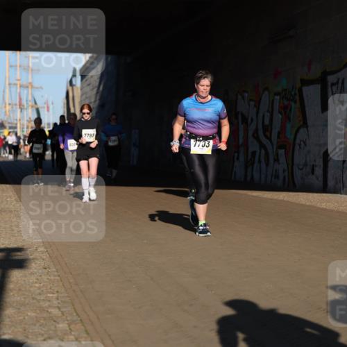 06.10.2024 - 19. swb-Marathon Bremen Michael Strokosch http://msf.ph/oto/7347527 06.10.2024 10:25:26 Laufen 1987, 802, 7783, 1206, 7703 meine-sportfotos.de