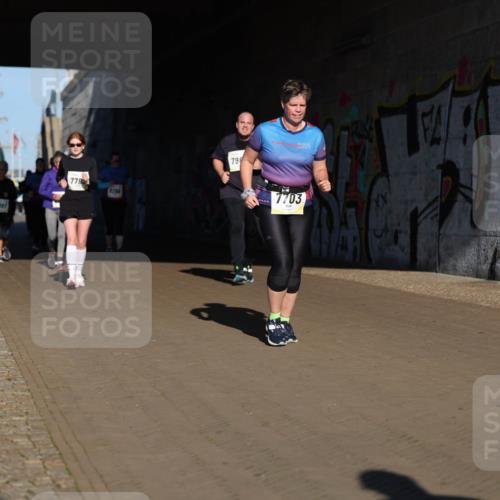 06.10.2024 - 19. swb-Marathon Bremen Michael Strokosch http://msf.ph/oto/7347529 06.10.2024 10:25:27 Laufen 3987, 778, 7286, 798, 9025, 7703 meine-sportfotos.de