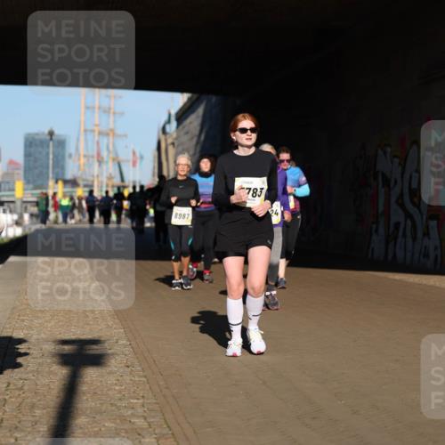 06.10.2024 - 19. swb-Marathon Bremen Michael Strokosch http://msf.ph/oto/7347550 06.10.2024 10:25:31 Laufen 8987, 783, 24 meine-sportfotos.de