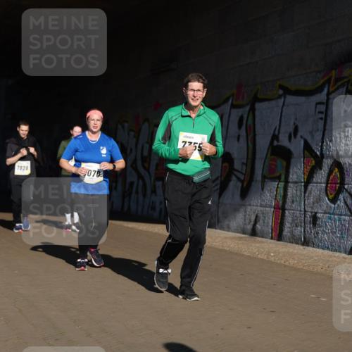 06.10.2024 - 19. swb-Marathon Bremen Michael Strokosch http://msf.ph/oto/7347568 06.10.2024 10:25:39 Laufen 7828, 070, 7755 meine-sportfotos.de