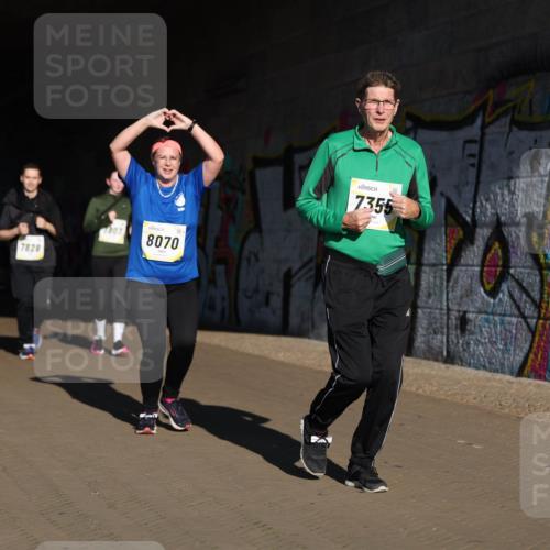 06.10.2024 - 19. swb-Marathon Bremen Michael Strokosch http://msf.ph/oto/7347573 06.10.2024 10:25:40 Laufen 7828, 1207, 8070, 7355 meine-sportfotos.de