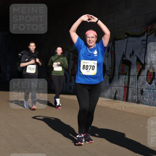 06.10.2024 - 19. swb-Marathon Bremen Michael Strokosch http://msf.ph/oto/7347578 06.10.2024 10:25:41 Laufen 7828, 8070 meine-sportfotos.de