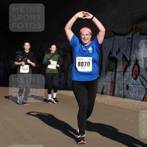 06.10.2024 - 19. swb-Marathon Bremen Michael Strokosch http://msf.ph/oto/7347580 06.10.2024 10:25:41 Laufen 7828, 807, 8070 meine-sportfotos.de