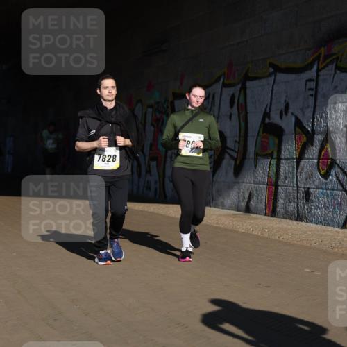 06.10.2024 - 19. swb-Marathon Bremen Michael Strokosch http://msf.ph/oto/7347588 06.10.2024 10:25:42 Laufen 7828, 8 meine-sportfotos.de