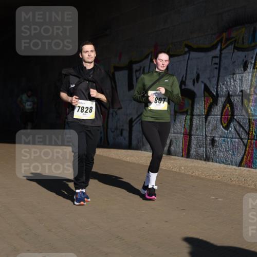 06.10.2024 - 19. swb-Marathon Bremen Michael Strokosch http://msf.ph/oto/7347591 06.10.2024 10:25:43 Laufen 7828, 807 meine-sportfotos.de