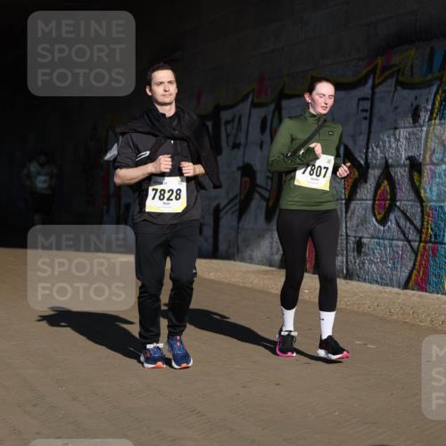 06.10.2024 - 19. swb-Marathon Bremen Michael Strokosch http://msf.ph/oto/7347596 06.10.2024 10:25:43 Laufen 7828, 1807 meine-sportfotos.de