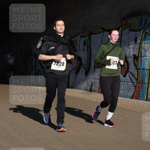 06.10.2024 - 19. swb-Marathon Bremen Michael Strokosch http://msf.ph/oto/7347598 06.10.2024 10:25:43 Laufen 7828, 07 meine-sportfotos.de