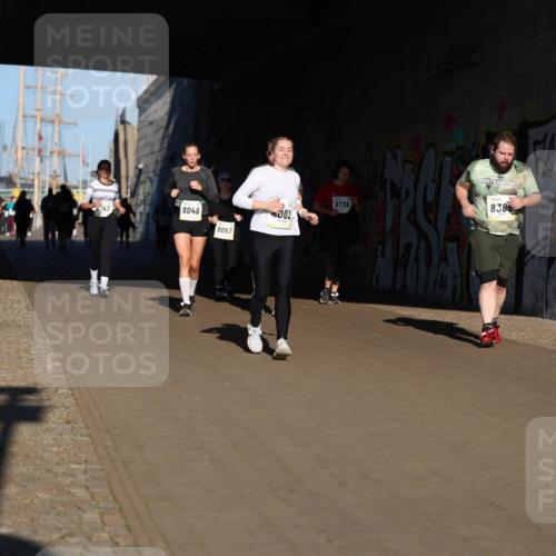 06.10.2024 - 19. swb-Marathon Bremen Michael Strokosch http://msf.ph/oto/7347604 06.10.2024 10:25:50 Laufen 9046, 9057, 002, 8739, 8385 meine-sportfotos.de