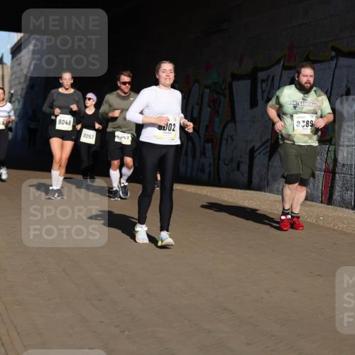 06.10.2024 - 19. swb-Marathon Bremen Michael Strokosch http://msf.ph/oto/7347612 06.10.2024 10:25:51 Laufen 9046, 7143, 047, 9057, 02, 8389 meine-sportfotos.de