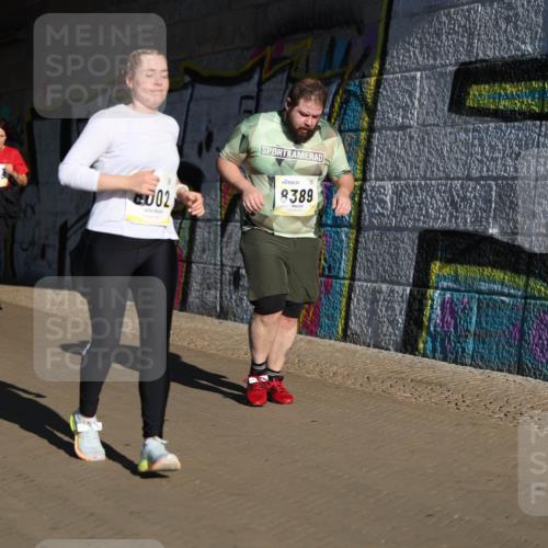 06.10.2024 - 19. swb-Marathon Bremen Michael Strokosch http://msf.ph/oto/7347622 06.10.2024 10:25:52 Laufen 057, 1947, 8739, 02, 8389 meine-sportfotos.de