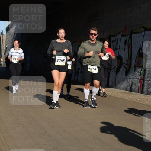 06.10.2024 - 19. swb-Marathon Bremen Michael Strokosch http://msf.ph/oto/7347626 06.10.2024 10:25:53 Laufen 7145, 9046, 57, 047, 39 meine-sportfotos.de