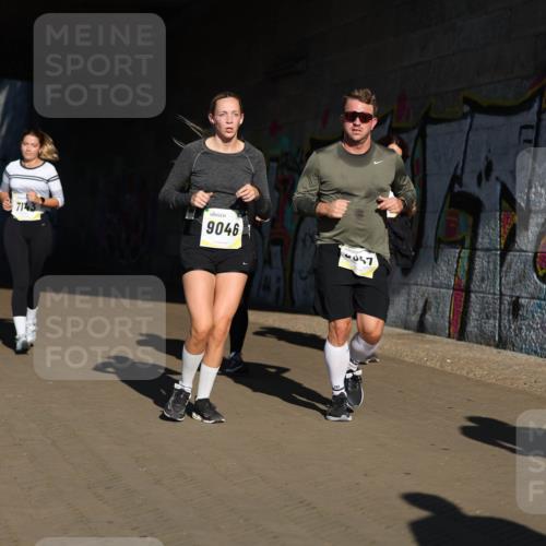 06.10.2024 - 19. swb-Marathon Bremen Michael Strokosch http://msf.ph/oto/7347632 06.10.2024 10:25:54 Laufen 7143, 9046, 047 meine-sportfotos.de