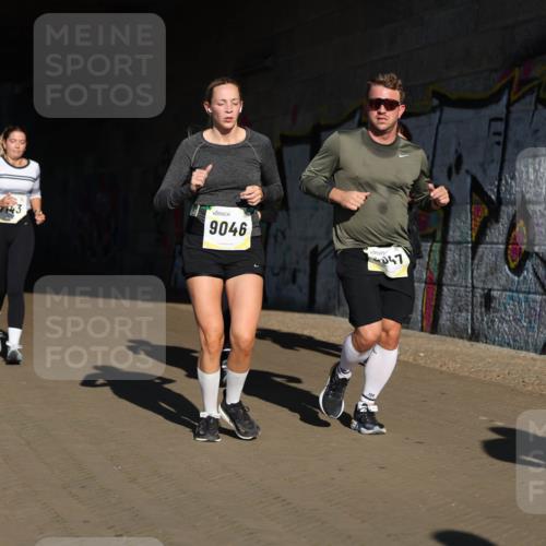 06.10.2024 - 19. swb-Marathon Bremen Michael Strokosch http://msf.ph/oto/7347637 06.10.2024 10:25:54 Laufen 7143, 9046, 047 meine-sportfotos.de