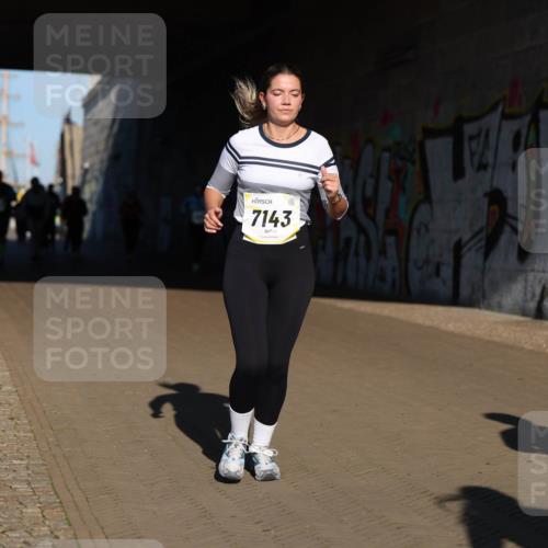 06.10.2024 - 19. swb-Marathon Bremen Michael Strokosch http://msf.ph/oto/7347654 06.10.2024 10:25:57 Laufen 7143 meine-sportfotos.de