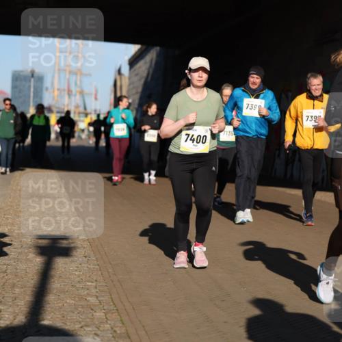 06.10.2024 - 19. swb-Marathon Bremen Michael Strokosch http://msf.ph/oto/7347706 06.10.2024 10:26:13 Laufen 7834, 7400, 7135, 739, 739 meine-sportfotos.de