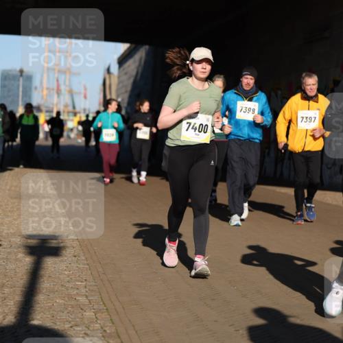 06.10.2024 - 19. swb-Marathon Bremen Michael Strokosch http://msf.ph/oto/7347709 06.10.2024 10:26:13 Laufen 7400, 7398, 7397 meine-sportfotos.de