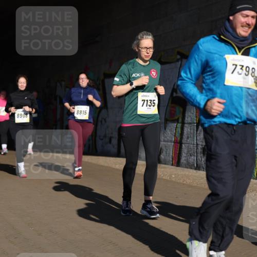 06.10.2024 - 19. swb-Marathon Bremen Michael Strokosch http://msf.ph/oto/7347717 06.10.2024 10:26:17 Laufen 9028, 8908, 8815, 7135, 7398 meine-sportfotos.de
