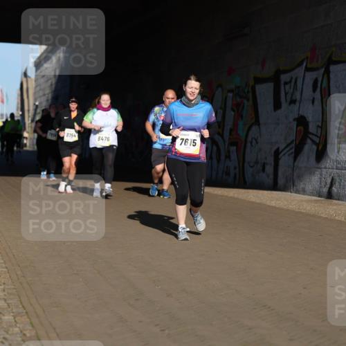 06.10.2024 - 19. swb-Marathon Bremen Michael Strokosch http://msf.ph/oto/7347832 06.10.2024 10:27:01 Laufen 7851, 8154, 8476, 7615 meine-sportfotos.de