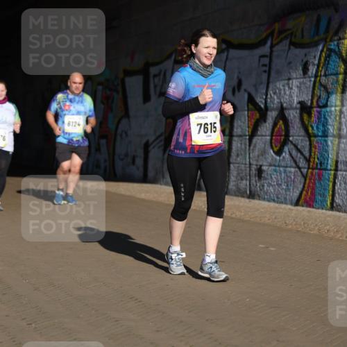 06.10.2024 - 19. swb-Marathon Bremen Michael Strokosch http://msf.ph/oto/7347852 06.10.2024 10:27:03 Laufen 909, 6124, 7615 meine-sportfotos.de