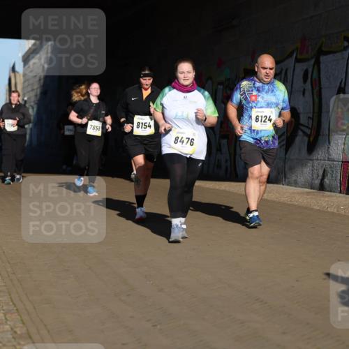 06.10.2024 - 19. swb-Marathon Bremen Michael Strokosch http://msf.ph/oto/7347862 06.10.2024 10:27:05 Laufen 7658, 719, 7841, 8154, 8476, 8124 meine-sportfotos.de