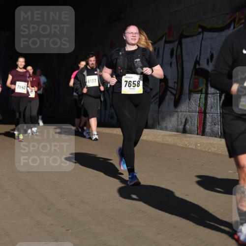 06.10.2024 - 19. swb-Marathon Bremen Michael Strokosch http://msf.ph/oto/7347893 06.10.2024 10:27:08 Laufen 192, 7643, 8133, 7658, 54 meine-sportfotos.de