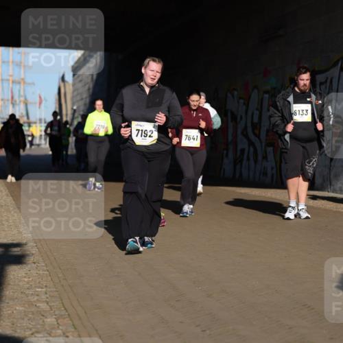 06.10.2024 - 19. swb-Marathon Bremen Michael Strokosch http://msf.ph/oto/7347907 06.10.2024 10:27:10 Laufen 7270, 7192, 7641, 8133, 7542 meine-sportfotos.de