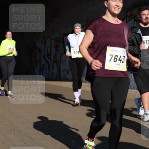 06.10.2024 - 19. swb-Marathon Bremen Michael Strokosch http://msf.ph/oto/7347931 06.10.2024 10:27:14 Laufen 701, 7643, 137, 7641 meine-sportfotos.de