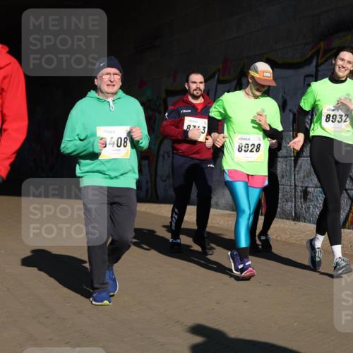 06.10.2024 - 19. swb-Marathon Bremen Michael Strokosch http://msf.ph/oto/7347986 06.10.2024 10:27:26 Laufen 9408, 873, 8928, 8932 meine-sportfotos.de