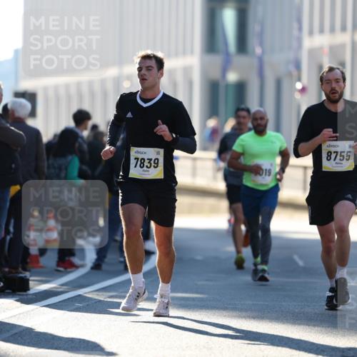 06.10.2024 - 19. swb-Marathon Bremen Michael Strokosch http://msf.ph/oto/7348013 06.10.2024 10:34:21 Laufen 7839, 019, 8755 meine-sportfotos.de
