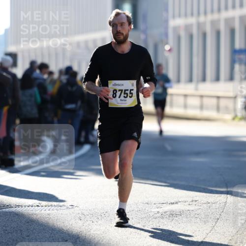 06.10.2024 - 19. swb-Marathon Bremen Michael Strokosch http://msf.ph/oto/7348022 06.10.2024 10:34:23 Laufen 339, 8755 meine-sportfotos.de