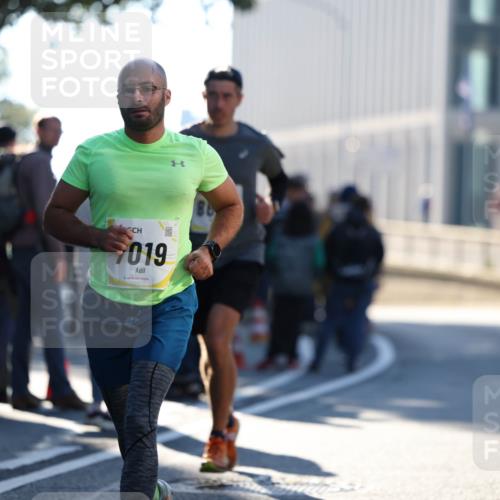 06.10.2024 - 19. swb-Marathon Bremen Michael Strokosch http://msf.ph/oto/7348030 06.10.2024 10:34:25 Laufen 7019 meine-sportfotos.de