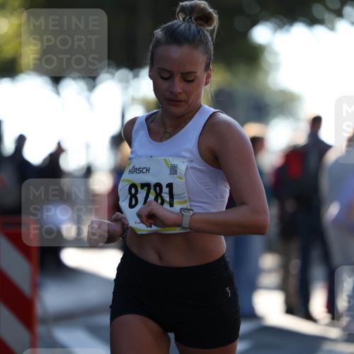 06.10.2024 - 19. swb-Marathon Bremen Michael Strokosch http://msf.ph/oto/7348104 06.10.2024 10:35:04 Laufen 8781, 19, 3 meine-sportfotos.de