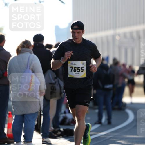 06.10.2024 - 19. swb-Marathon Bremen Michael Strokosch http://msf.ph/oto/7348162 06.10.2024 10:35:25 Laufen 7655, 11 meine-sportfotos.de