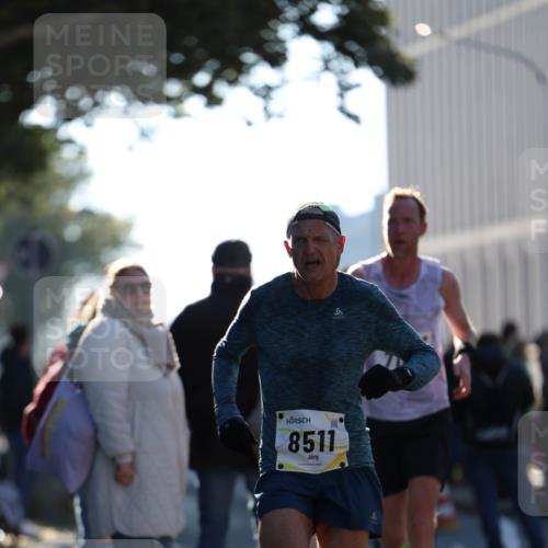 06.10.2024 - 19. swb-Marathon Bremen Michael Strokosch http://msf.ph/oto/7348290 06.10.2024 10:35:48 Laufen 8511 meine-sportfotos.de