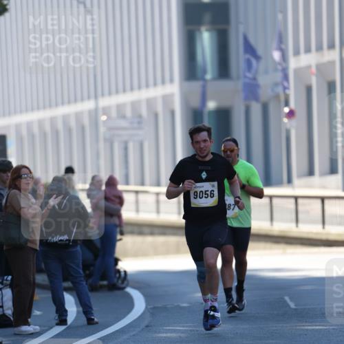 06.10.2024 - 19. swb-Marathon Bremen Michael Strokosch http://msf.ph/oto/7348299 06.10.2024 10:36:05 Laufen 9056, 87 meine-sportfotos.de