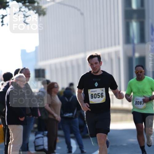 06.10.2024 - 19. swb-Marathon Bremen Michael Strokosch http://msf.ph/oto/7348308 06.10.2024 10:36:06 Laufen 9056, 9087 meine-sportfotos.de