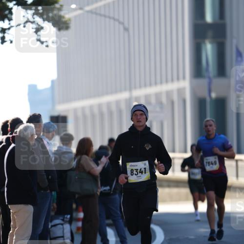 06.10.2024 - 19. swb-Marathon Bremen Michael Strokosch http://msf.ph/oto/7348338 06.10.2024 10:36:16 Laufen 8341, 7649 meine-sportfotos.de