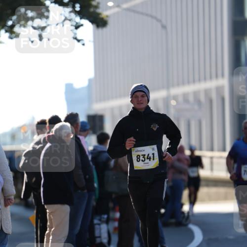 06.10.2024 - 19. swb-Marathon Bremen Michael Strokosch http://msf.ph/oto/7348346 06.10.2024 10:36:17 Laufen 8341 meine-sportfotos.de