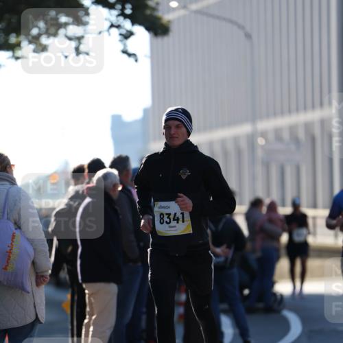 06.10.2024 - 19. swb-Marathon Bremen Michael Strokosch http://msf.ph/oto/7348352 06.10.2024 10:36:17 Laufen 8341 meine-sportfotos.de