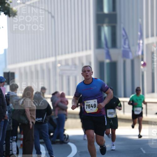 06.10.2024 - 19. swb-Marathon Bremen Michael Strokosch http://msf.ph/oto/7348360 06.10.2024 10:36:18 Laufen 9924, 7649, 8827 meine-sportfotos.de