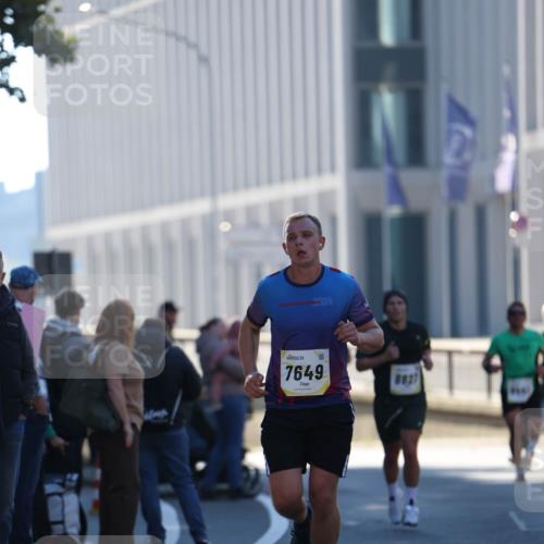 06.10.2024 - 19. swb-Marathon Bremen Michael Strokosch http://msf.ph/oto/7348364 06.10.2024 10:36:19 Laufen 2924, 202, 7649, 8827, 2 meine-sportfotos.de